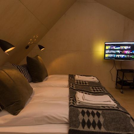 Viking Cottages & Apartments อาคูเรย์รี ภายนอก รูปภาพ