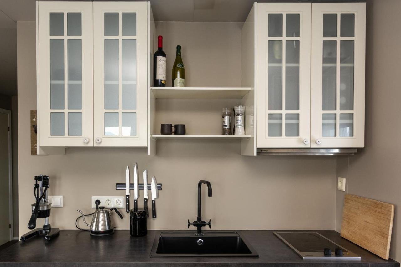 Viking Cottages & Apartments อาคูเรย์รี ภายนอก รูปภาพ