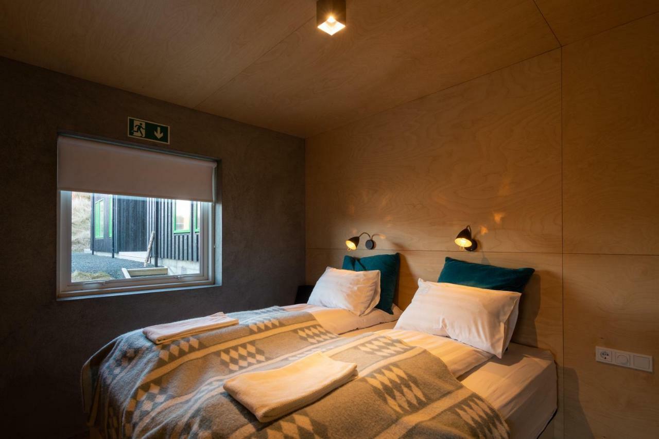 Viking Cottages & Apartments อาคูเรย์รี ภายนอก รูปภาพ