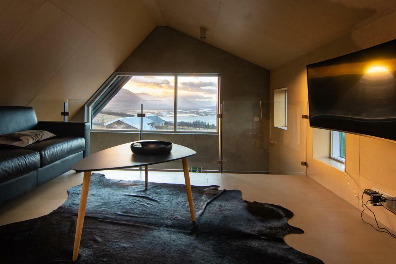Viking Cottages & Apartments อาคูเรย์รี ภายนอก รูปภาพ